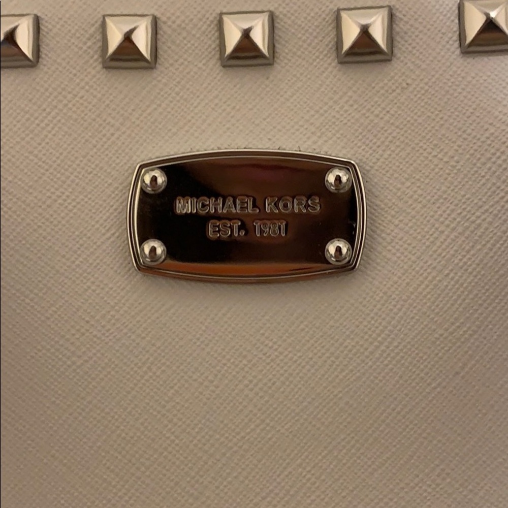 Michael Kors Purse! - Picture 5 of 5